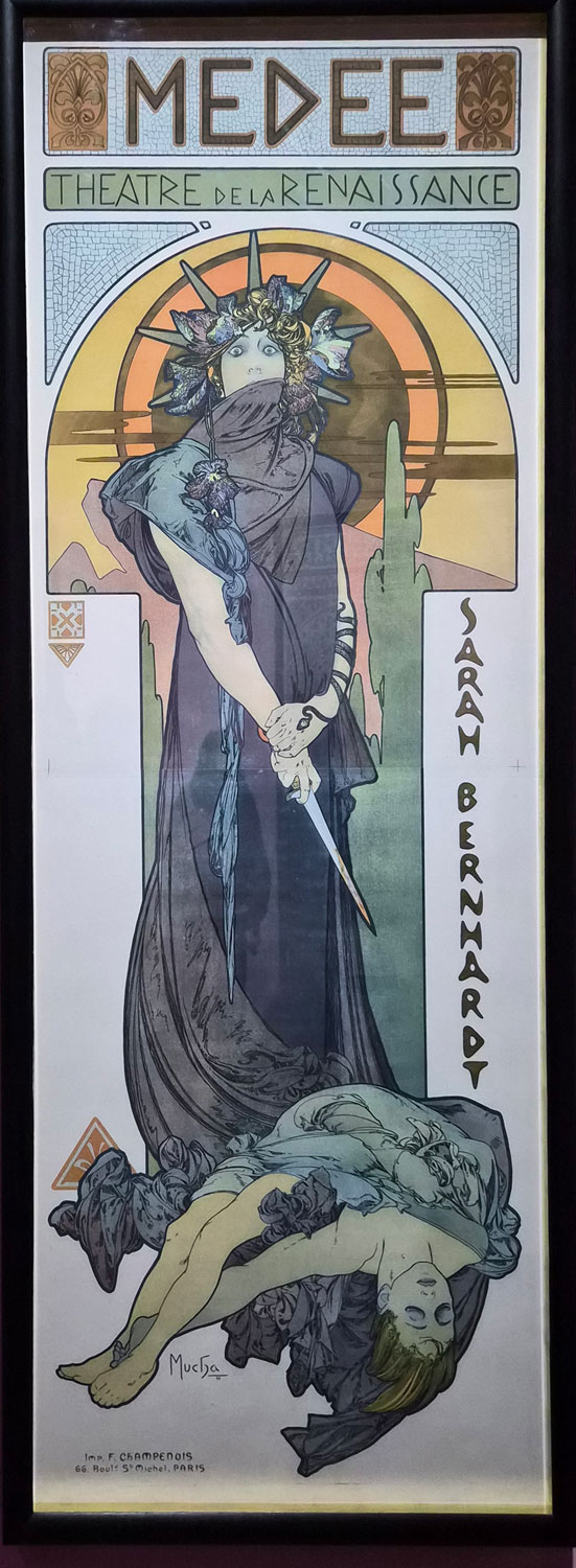 메데이아(Médée) 포스터 1898 사라 베르나르가 주연을 맡은 동명의 비극을 홍보하기 위한 포스터. A poster promoting the eponymous tragedy starring Sarah Bernhardt.