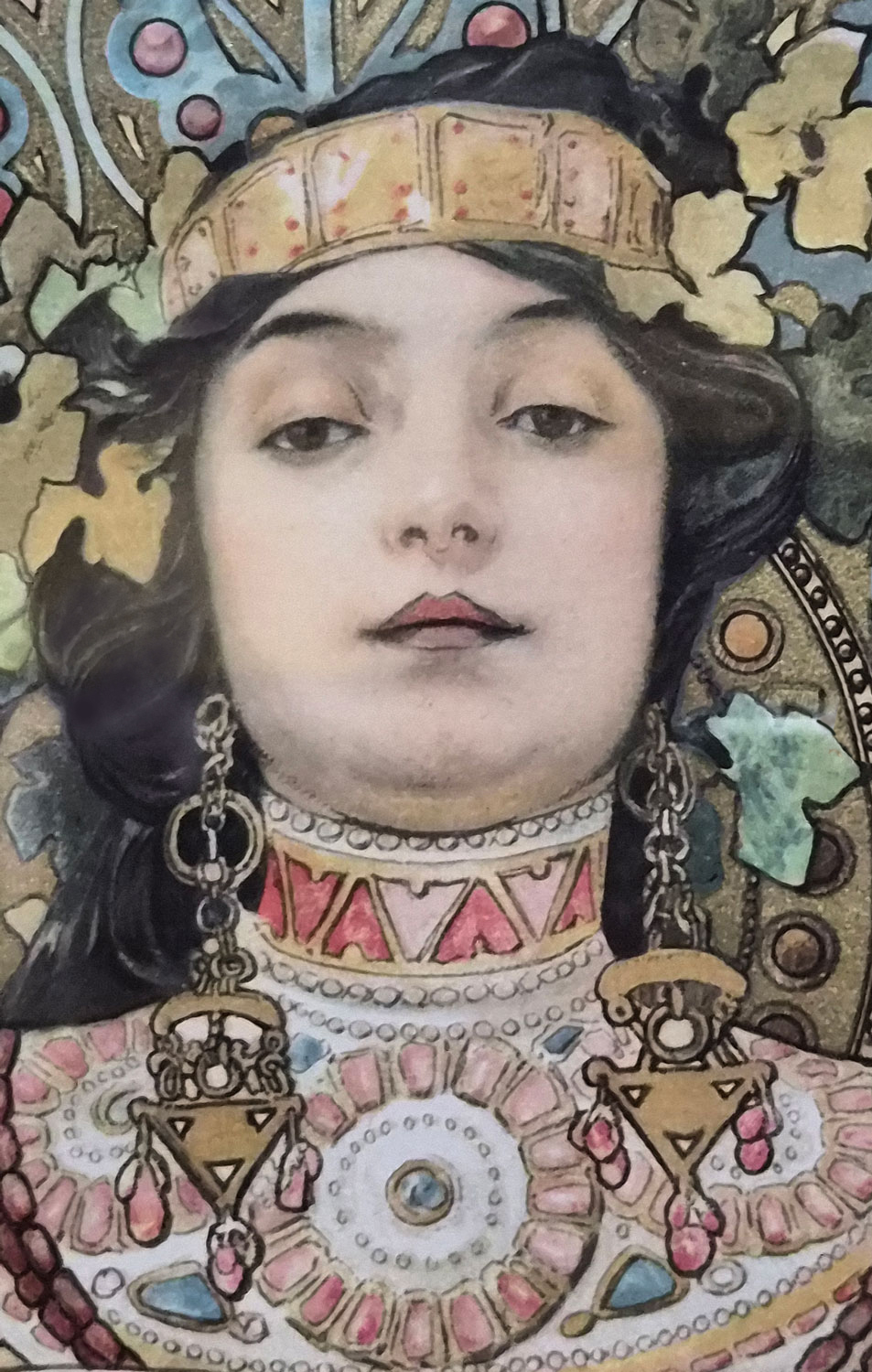 모엣 샹동(Moët & Chandon)의 샴페인 광고를 위해 제작한 포스터 1899 화이트 스타(White Star), 그랑 크레망 임페리얼(Grand Crémant Impérial) 두 작품은 쌍으로 이루어진 포스터 작품이다. 화이트 스타, 그랑 크레망 임페리얼
왼쪽은 분홍색 드레스를 입은 여성이 꽃을 들고 있는 모습의 화이트 스타이다.오른쪽은 화려한 장신구와 노란색 계열의 드레스를 입은 신비로운 분위기의 여성은 그랑크레망 임페이얼이다.특히 이 작품은 표정이 매우 거만하여 인상 깊다.The two works are a pair of posters: White Star, Grand Crémant Impérial On the left is White Star, a woman in a pink dress holding flowers.On the right is Grand Crémant Imperial, a mysterious woman in a yellow dress and ornate jewelry.This work is  articularly striking for its haughty expression.